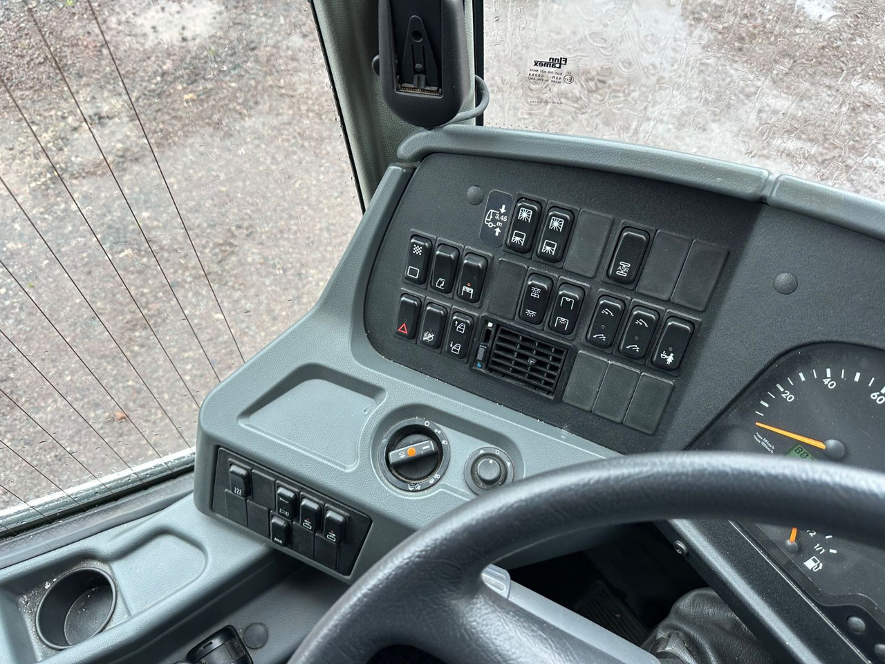 Prigradski autobus Setra S 412 UL-GT (Klima*DE): slika Prigradski autobus Setra S 412 UL-GT (Klima*DE)