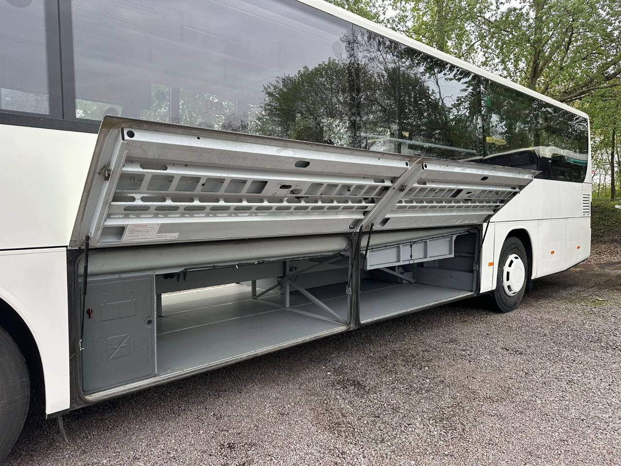 Setra S 415 UL (Euro 5*DE) - Turistički autobus: slika Setra S 415 UL (Euro 5*DE) - Turistički autobus Setra S 415 UL (Euro 5*DE) - Turistički autobus: slika Setra S 415 UL (Euro 5*DE) - Turistički autobus