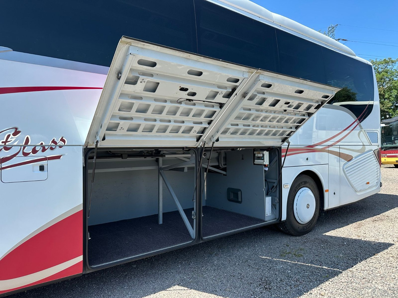Setra S 511 HD (Küche*WC*DE-Bus*38 Sitze) - Turistički autobus: slika Setra S 511 HD (Küche*WC*DE-Bus*38 Sitze) - Turistički autobus Setra S 511 HD (Küche*WC*DE-Bus*38 Sitze) - Turistički autobus: slika Setra S 511 HD (Küche*WC*DE-Bus*38 Sitze) - Turistički autobus