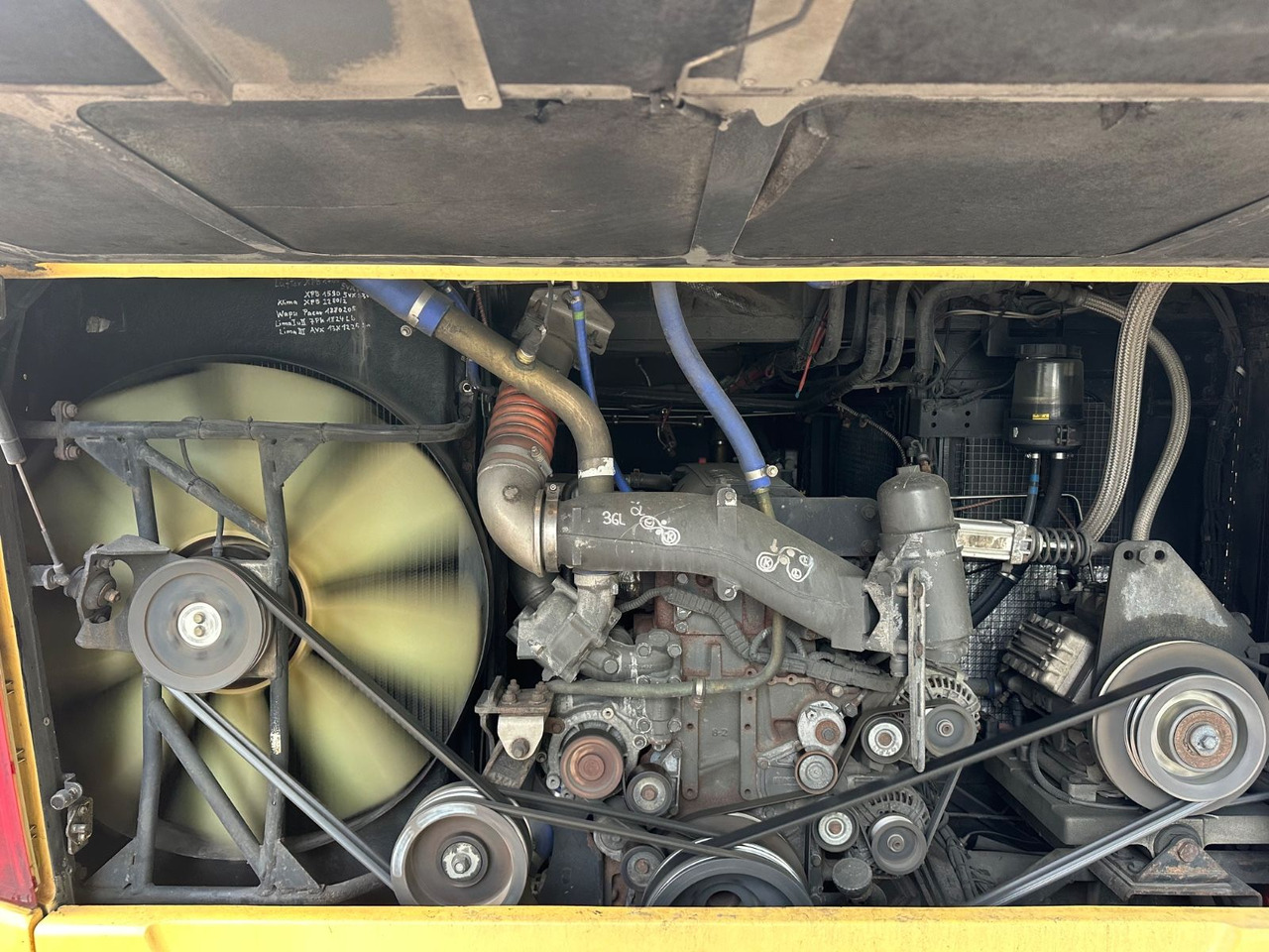 Vanhool TX17 Astron (TOP*57 Sitze) 417 HDH/ 517 HDH - Turistički autobus: slika Vanhool TX17 Astron (TOP*57 Sitze) 417 HDH/ 517 HDH - Turistički autobus Vanhool TX17 Astron (TOP*57 Sitze) 417 HDH/ 517 HDH - Turistički autobus: slika Vanhool TX17 Astron (TOP*57 Sitze) 417 HDH/ 517 HDH - Turistički autobus