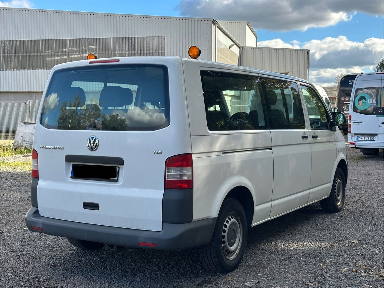 Volkswagen T5 Kombi - Putnički kombi: slika Volkswagen T5 Kombi - Putnički kombi Volkswagen T5 Kombi - Putnički kombi: slika Volkswagen T5 Kombi - Putnički kombi